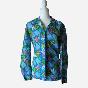 1970s vintage floral patchwork button up blouse.